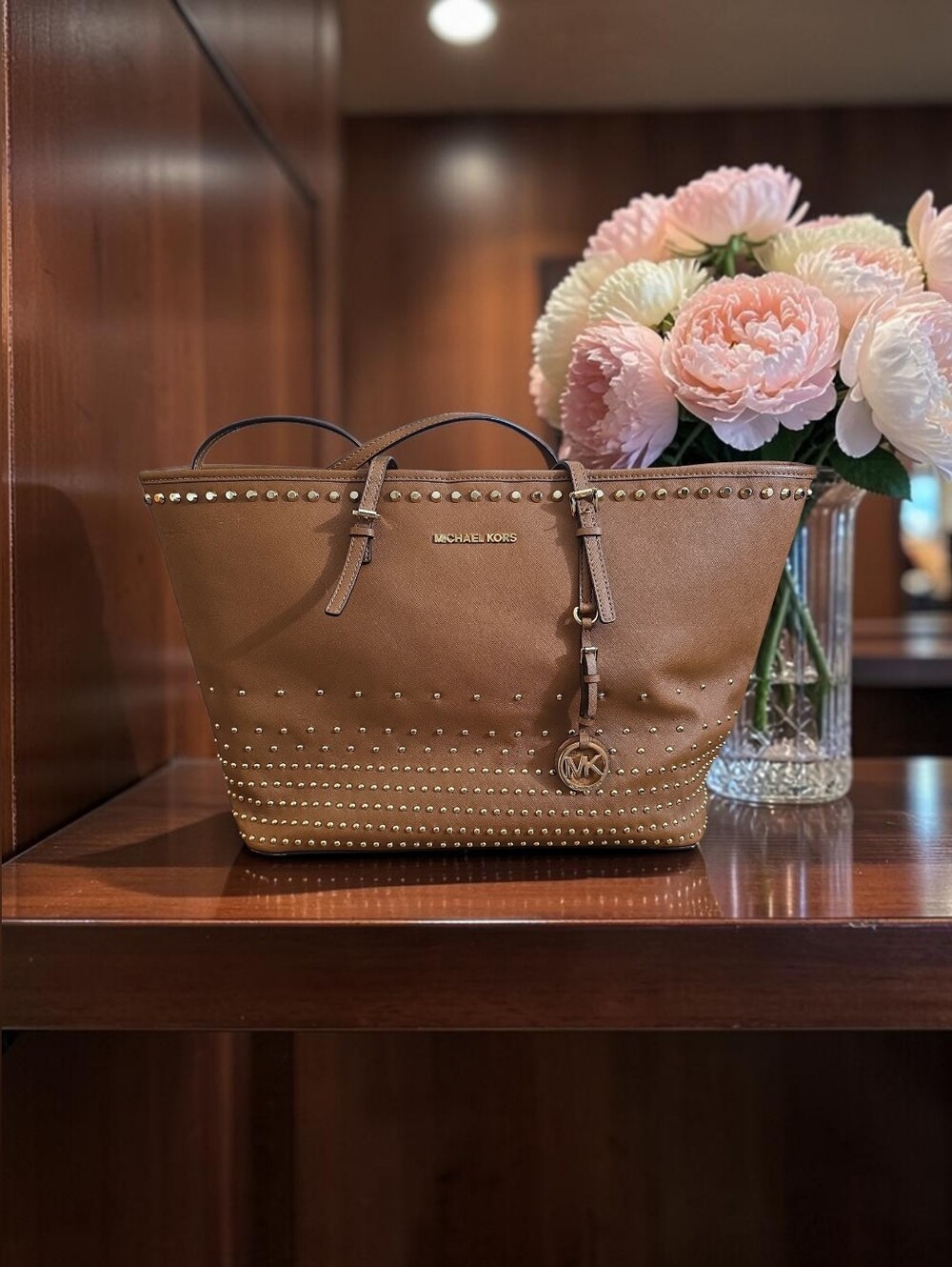 Michael Kors-Large Jet Set Travel tote bag decorated with gold-toned metal studs